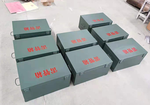 樟树炸药箱和雷管箱一般是怎么存放的？
