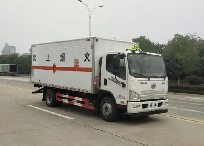 樟树爆破器材运输车可以上高速吗？