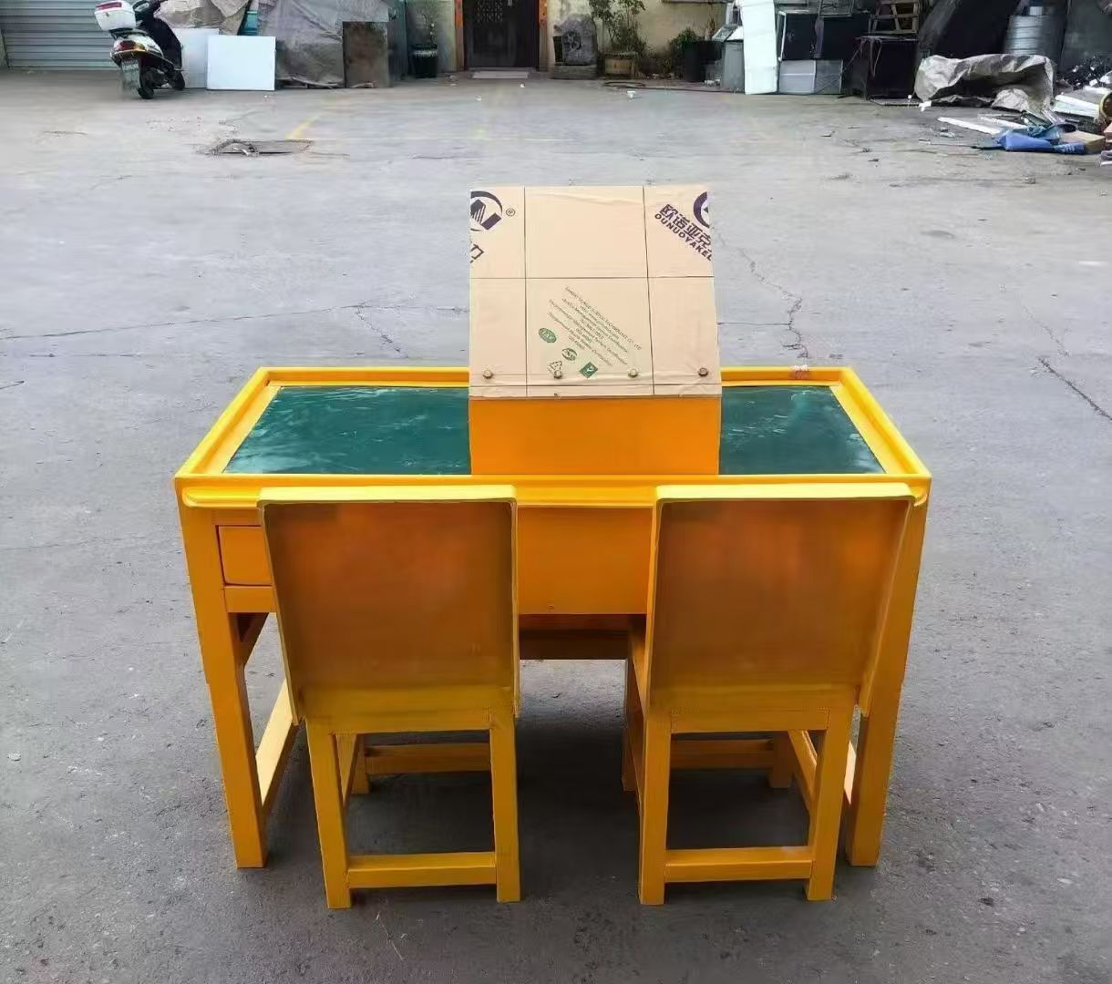 樟树防静电导通桌井下煤矿火工品发放桌：危险品流转的安全守护者